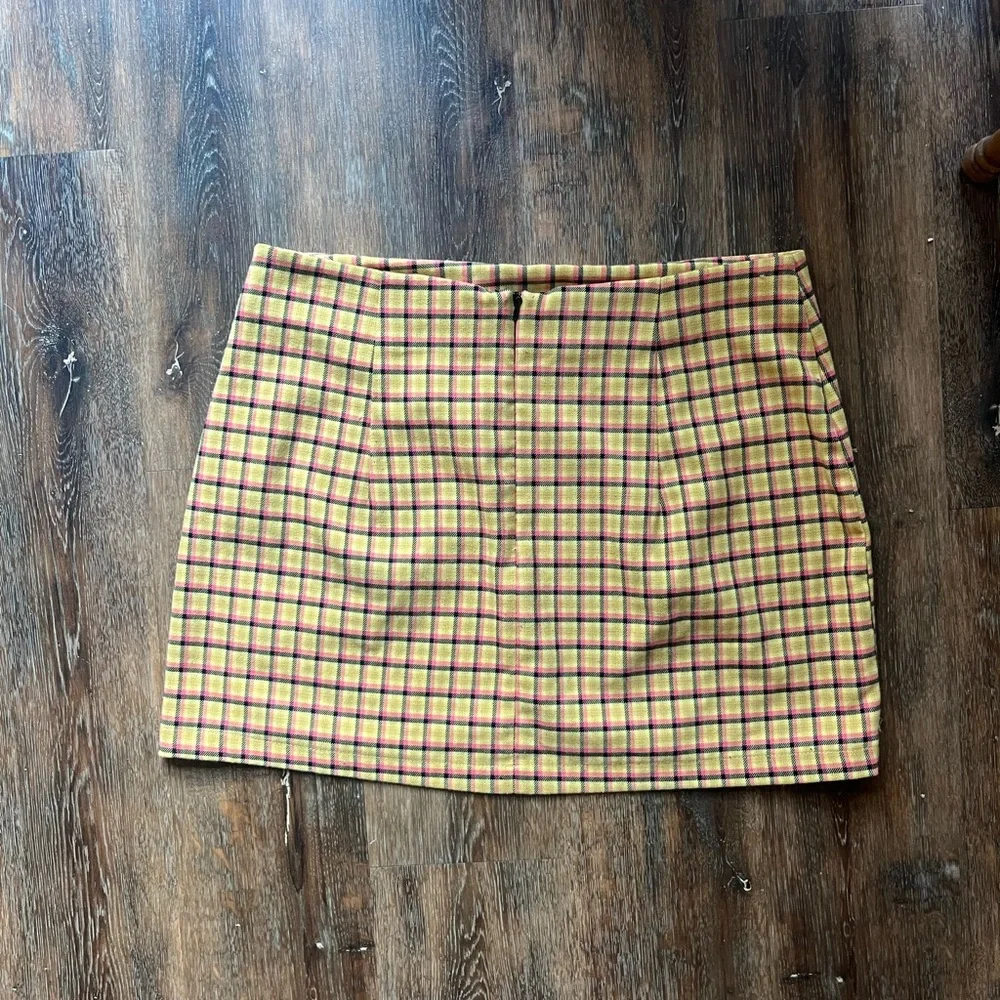 Urban Outfitters Mini Skirt, size Medium